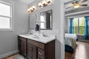 3911 Crown Dr, Valparaiso, IN 46383 - Photo 15