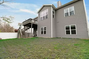 3911 Crown Dr, Valparaiso, IN 46383 - Photo 35