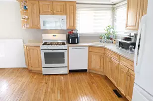 222 Broadmoor Ave, Munster, IN 46321 - Photo 7