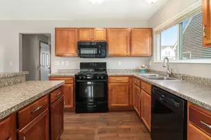 1399 Rowley St, Valparaiso, IN 46385 - Photo 5