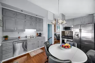 9503 Forrest Dr, Highland, IN 46322 - Photo 5