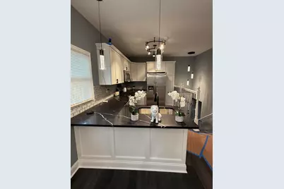 132 W 43rd Avenue, Gary, IN 46408 - Photo 5