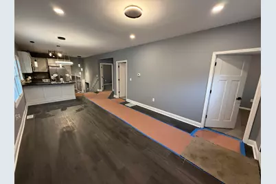 132 W 43rd Avenue, Gary, IN 46408 - Photo 9