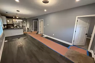 132 W 43rd Ave, Gary, IN 46408 - Photo 9