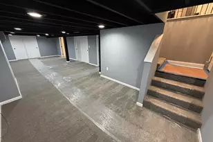 132 W 43rd Ave, Gary, IN 46408 - Photo 15