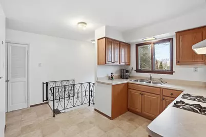 508 W 117th Place, Crown Point, IN 46307 - Photo 5