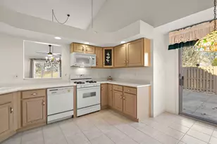 911 Westminster Ln, Munster, IN 46321 - Photo 9