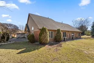 911 Westminster Ln, Munster, IN 46321 - Photo 27