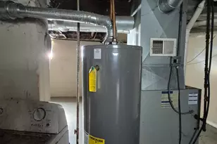 395 Porter St, Gary, IN 46406 - Photo 13