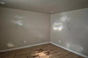 395 Porter St, Gary, IN 46406 - Photo 11