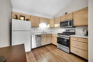 3603 Timberbridge Dr, Valparaiso, IN 46383 - Photo 5