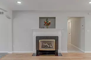 10327 Sandy Ln, Munster, IN 46321 - Photo 9