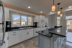 10327 Sandy Ln, Munster, IN 46321 - Photo 11