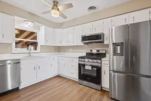 8941 Ohio Pl, Highland, IN 46322 - Photo 5