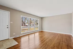 8941 Ohio Pl, Highland, IN 46322 - Photo 3