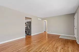 8941 Ohio Pl, Highland, IN 46322 - Photo 11