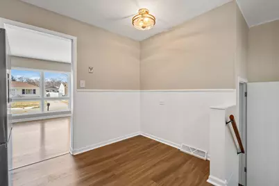 8941 Ohio Place, Highland, IN 46322 - Photo 9