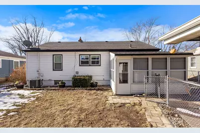 8941 Ohio Place, Highland, IN 46322 - Photo 31