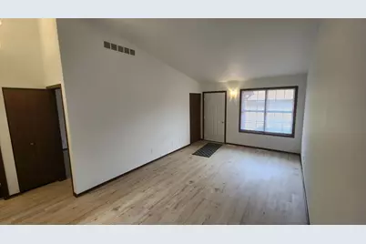 2218 Yorktowne Drive, Valparaiso, IN 46383 - Photo 3