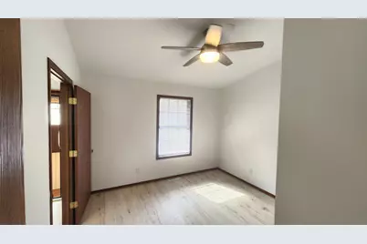 2218 Yorktowne Drive, Valparaiso, IN 46383 - Photo 15