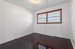 410 W 52nd Pl, Merrillville, IN 46410 - Photo 17