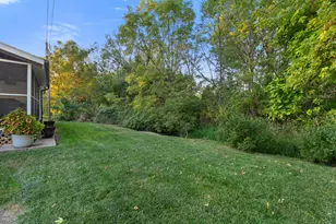 410 W 52nd Pl, Merrillville, IN 46410 - Photo 33