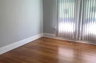 124 E 10th St, Michigan City, IN 46360 - Photo 23