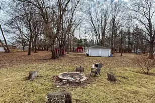 805 Sunset Dr, Kouts, IN 46347 - Photo 15