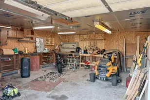 805 Sunset Dr, Kouts, IN 46347 - Photo 13