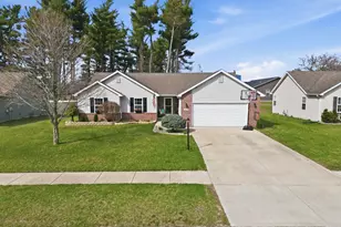 414 17th St SE, Demotte, IN 46310 - Photo 1