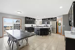 414 17th St SE, Demotte, IN 46310 - Photo 3