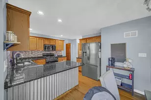 225 Beiriger Dr, Dyer, IN 46311 - Photo 7