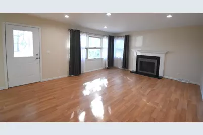 360 E Arnotts Drive, Rensselaer, IN 47978 - Photo 9