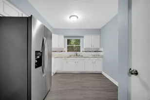 3816 Lincoln St, Gary, IN 46408 - Photo 9