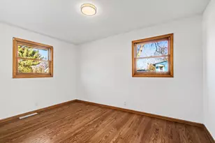 1700 Clayton St, Valparaiso, IN 46383 - Photo 11