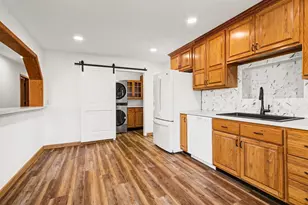 1700 Clayton St, Valparaiso, IN 46383 - Photo 9