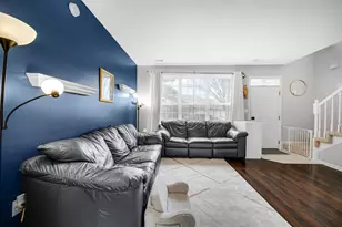 8822 St James Pl, Highland, IN 46322 - Photo 5