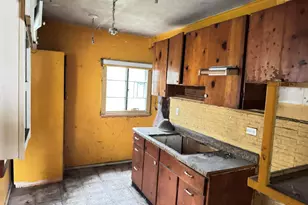 4034 Fillmore St, Gary, IN 46408 - Photo 5