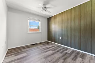 739 Eagle Creek Rd, Valparaiso, IN 46385 - Photo 17