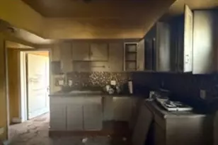 600 Pierce St, Gary, IN 46402 - Photo 3