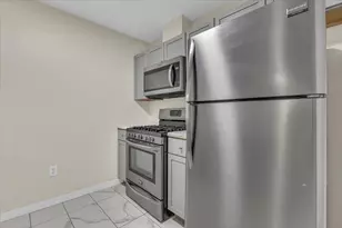 1444 Woodview Dr, Crown Point, IN 46307 - Photo 9