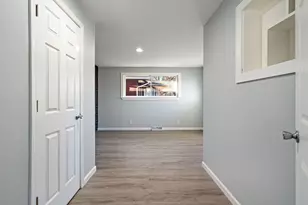 824 Johnson St, Gary, IN 46402 - Photo 13