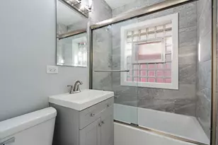 824 Johnson St, Gary, IN 46402 - Photo 11