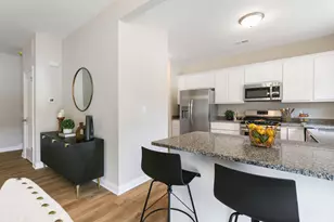 915 Paula Ct, Hobart, IN 46342 - Photo 9