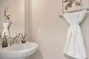 915 Paula Ct, Hobart, IN 46342 - Photo 11