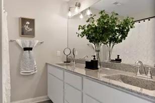 915 Paula Ct, Hobart, IN 46342 - Photo 21