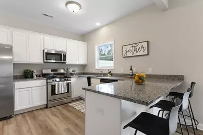 915 Paula Court, Hobart, IN 46342 - Photo 7