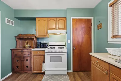 1670 W 61st Place, Merrillville, IN 46410 - Photo 9