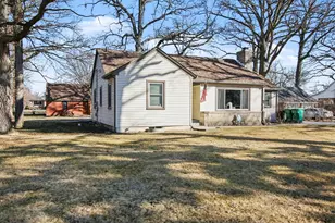 1670 W 61st Pl, Merrillville, IN 46410 - Photo 3