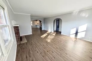 313 N Carroll Ave, Michigan City, IN 46360 - Photo 7